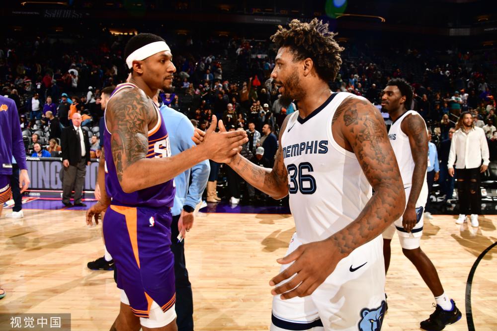 因此与他的 因此与他的